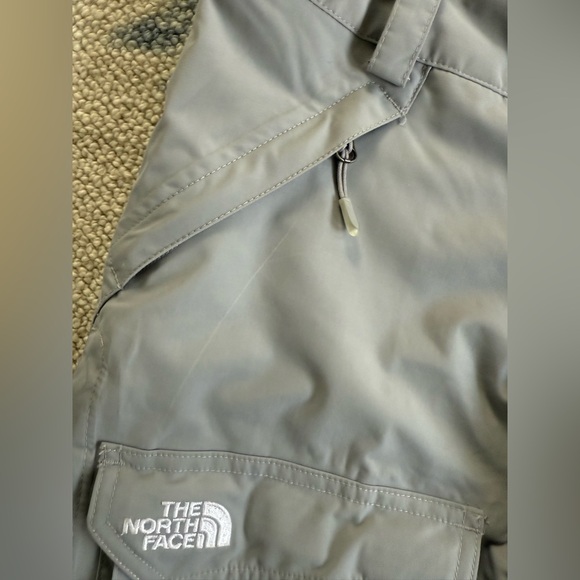 The North Face Snowpants - Picture 7 of 9